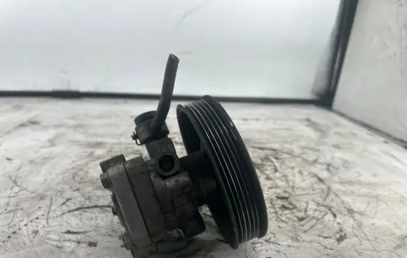 KIA Sorento Power steering pump