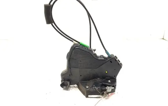 Suzuki Grand Vitara II Front door lock
