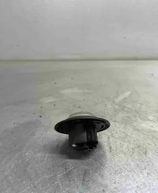 Mercedes-Benz SL R230 Tailgate opening switch 0028214951