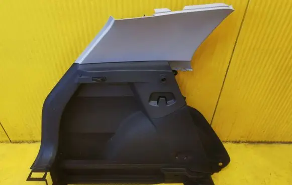 Volkswagen Golf VIII Trunk/boot side trim panel 5H6867427M 5H6867761