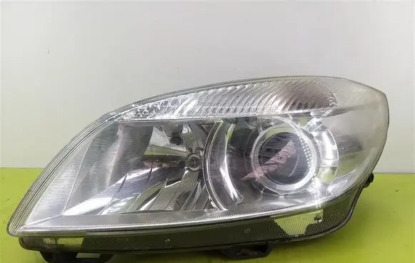 Skoda Fabia Mk2 (5J) Headlight/headlamp 5J1941015D