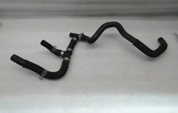 Volvo V40 Engine coolant pipe/hose 31368161