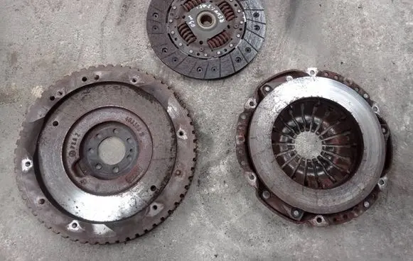 Renault Clio III Clutch set kit 8200335084