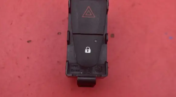 Dacia Dokker Hazard light switch E3160601
