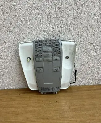 Mercedes-Benz C W204 Front seat light A2049063002 2JM00996605