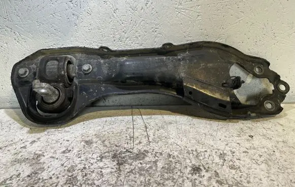 Chrysler Pacifica Rear upper control arm/wishbone