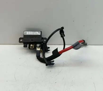 Mercedes-Benz C W204 Charging relay A0009822023 A2044402232 00580500