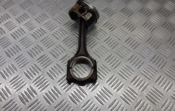 Audi A6 S6 C5 4B Piston 