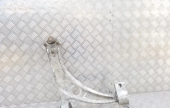 Volkswagen PASSAT B6 Front lower control arm/wishbone