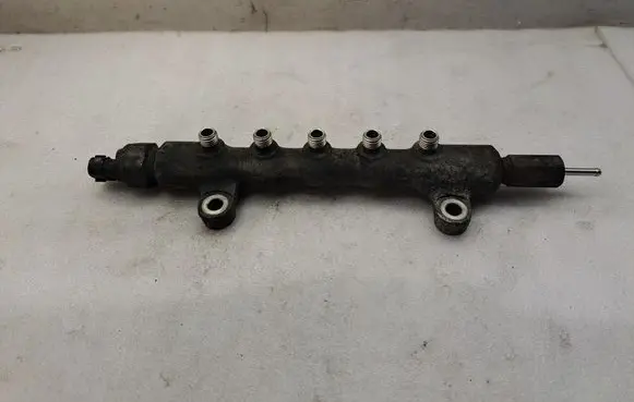 Toyota Corolla Verso AR10 Fuel main line pipe 238100R010