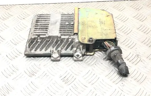 Ford Focus Engine control unit/module 3M5112A532CC S120651001A8 265128069