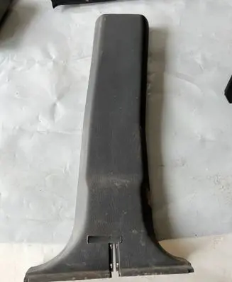 Mitsubishi Pajero (B) pillar trim (bottom) MB652906314 MB652906