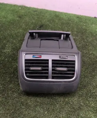Audi A5 Sportback 8TA Rear air vent grill 8K0819203E