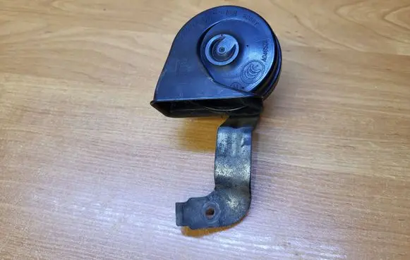 Volvo V50 Horn signal 0055306