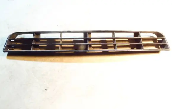 Audi A6 S6 C4 4A Front bumper lower grill 4A0807683