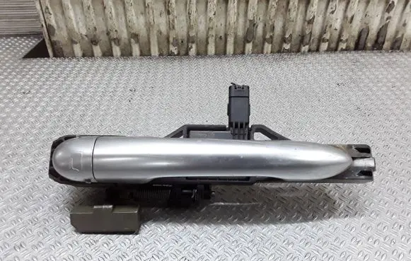 Renault Laguna II Front door exterior handle 8200008430