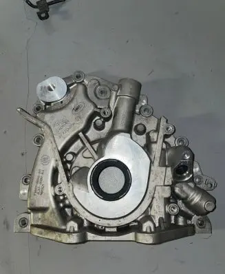 Land Rover Discovery 4 - LR4 Oil pump FW936600AD JL3Q6600AA
