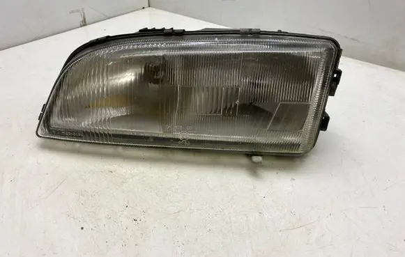 Volvo V70 Headlight/headlamp 9169362