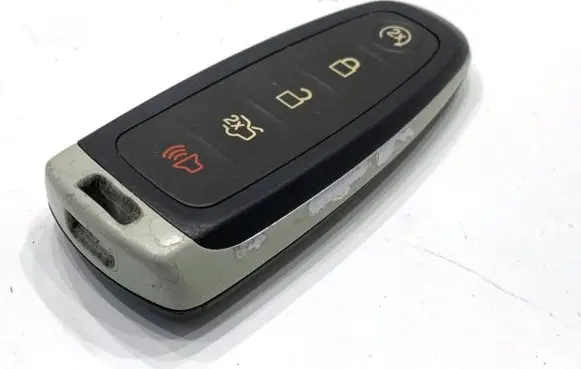 Ford Escape III Ignition key/card BT4T15K601