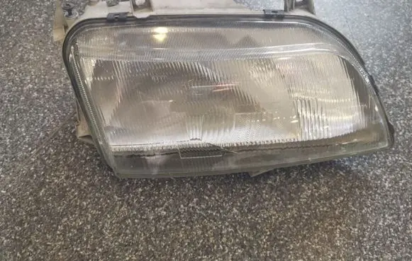 Volkswagen Sharan Headlight/headlamp 7M1941016D