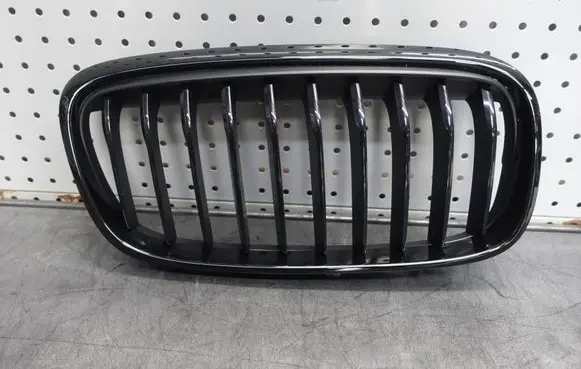 BMW 2 F45 Front grill 51137379614 51137379612