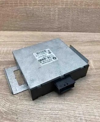 BMW 3 E90 E91 Voltage converter/converter module 9113348 8ES00947900