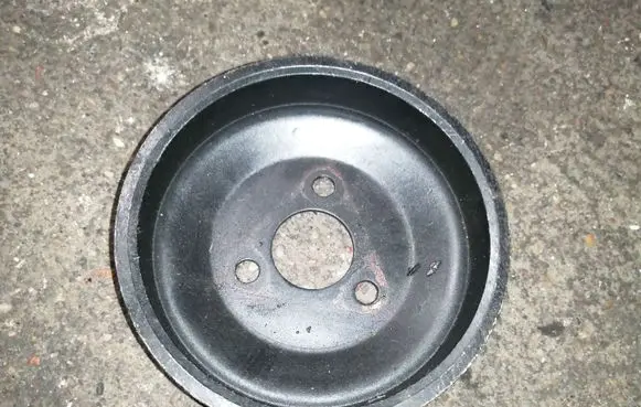 BMW 5 E39 Power steering pump pulley 2243683