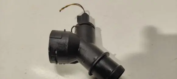 Volkswagen PASSAT B6 Engine coolant pipe/hose 1K0122291AE