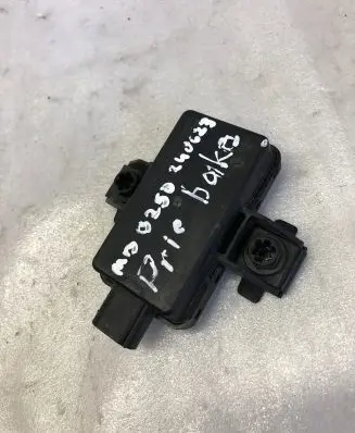 Mercedes-Benz B W246 W242 Tire pressure control unit A0009003704