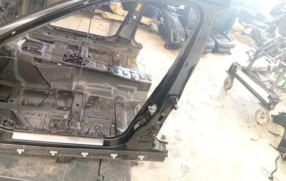 Mercedes-Benz E W212 Pillar (middle) 