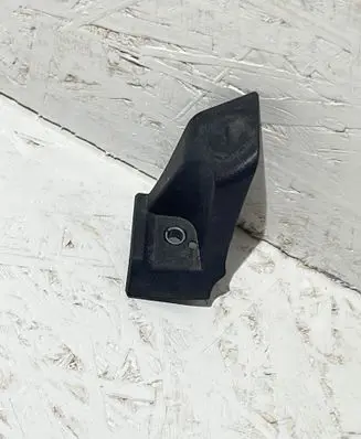 Audi A5 Fender mounting bracket 8w6821232A