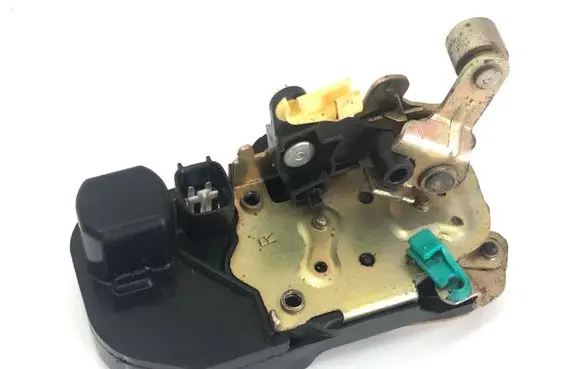 Jeep Grand Cherokee (WK) Front door lock