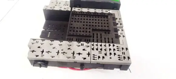 Volvo S80 Fuse box set 9441582 9441587