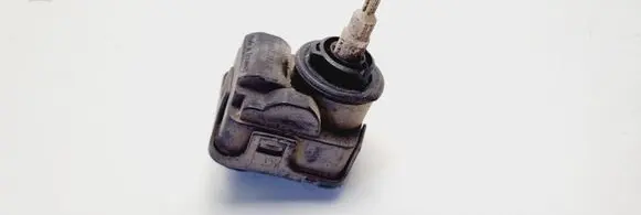 Volkswagen PASSAT B4 Headlight level adjustment motor 3A0941295
