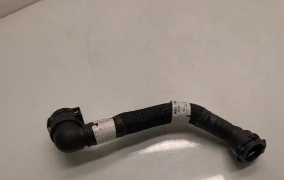 Land Rover Range Rover Sport L461 Engine coolant pipe/hose M8E219G01AB
