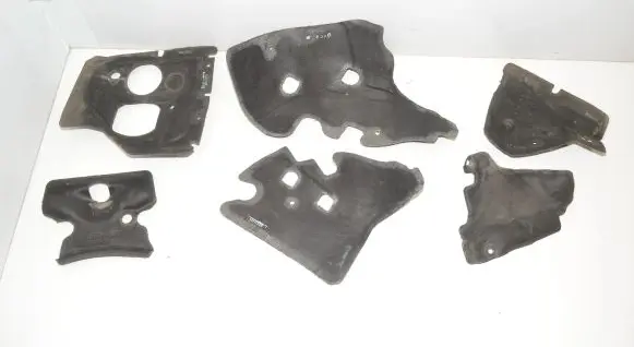 Engine bonnet/hood sound/heat insulation