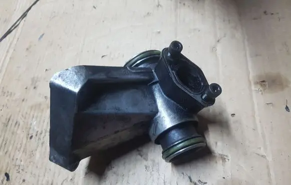 Mercedes-Benz S W140 EGR valve cooler bracket 6020980517