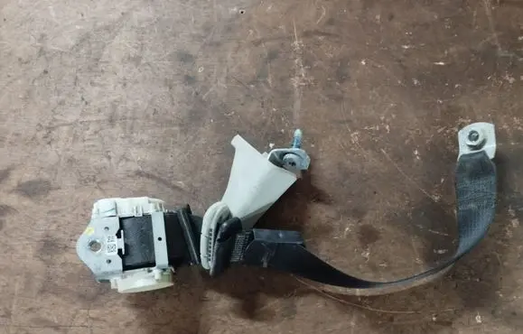 Chrysler Town u0026 Country V Third row seat belt P0ZV731X9AC