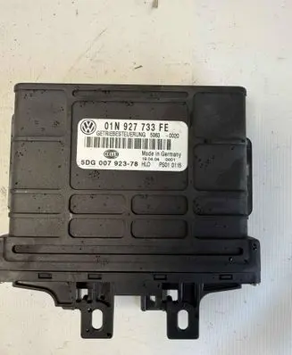 Volkswagen PASSAT B5 Gearbox control unit/module 01N927733FE 5DG00792378