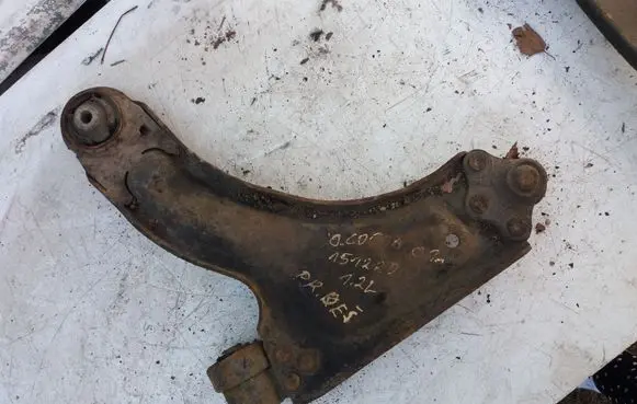 Opel Corsa C Front lower control arm/wishbone