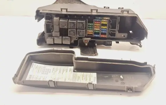 Volvo V70 Fuse box set 9494210
