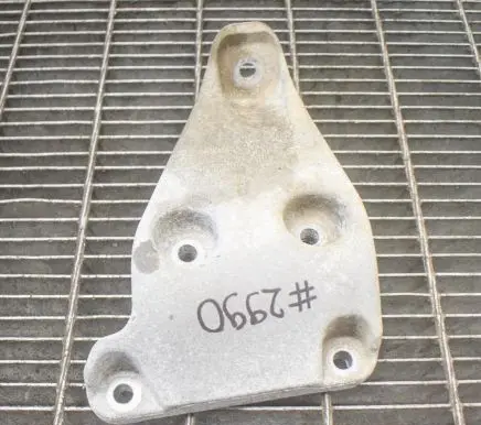 BMW 4 F32 F33 Engine mounting bracket 6788609
