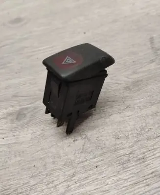 Volkswagen Jetta VI Hazard light switch 191953235