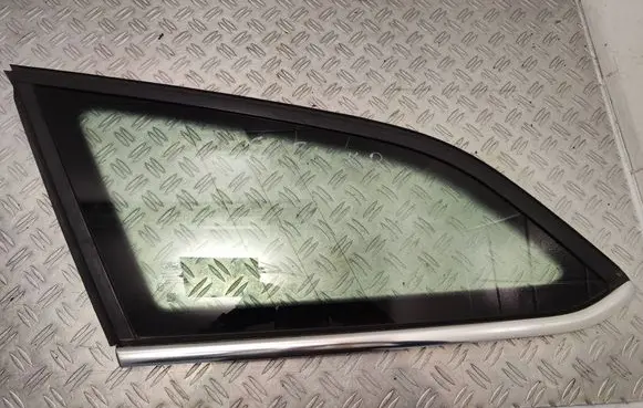 Ford Focus Rear side window BM51N297B01J 001582 R001582