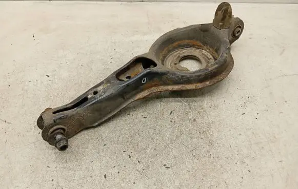 Volvo V40 Rear control arm