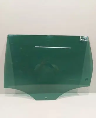 Volkswagen PASSAT B7 Rear door window glass 43R007954 A011404