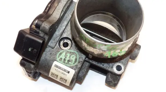 Renault Master III Throttle body valve 161A00161R 8201353976