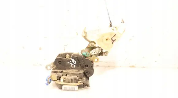 Nissan Almera N16 Front door lock