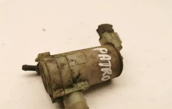Nissan Patrol Y61 Windscreen/windshield washer pump