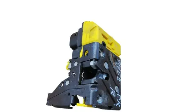 Volvo XC90 Front door lock 30663043